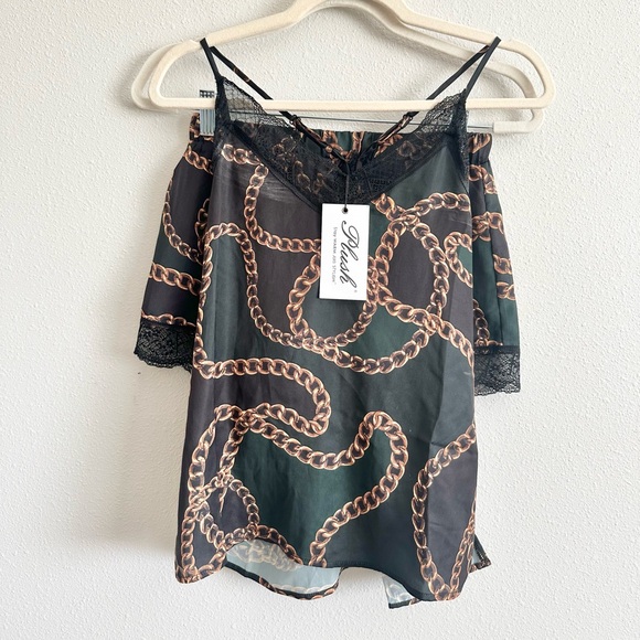 NWT Revolve Plush Chain Link Pajama Set Size Small - Picture 3 of 12